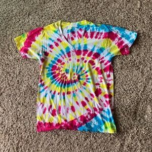 Bright Tie Dye V-neck size Small
